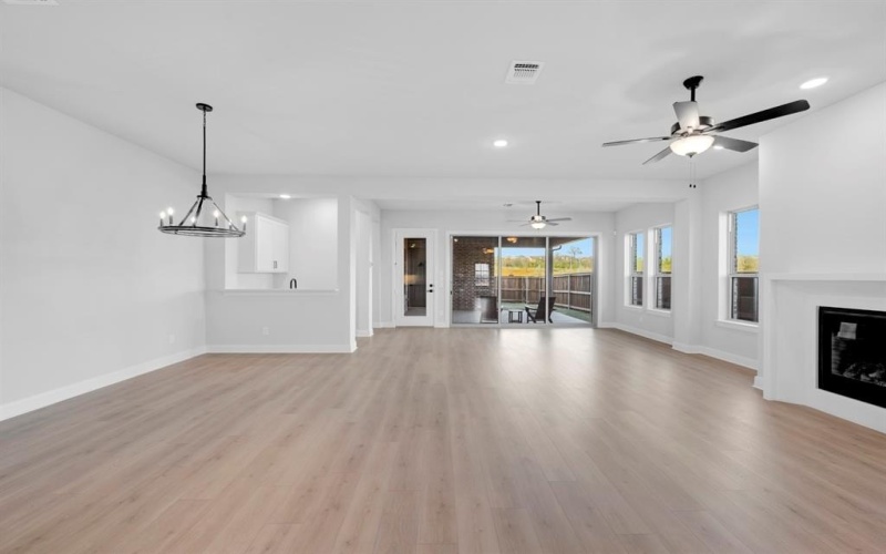 2085 Pine Grove Lane, Arlington, TX 76005, 2 Habitaciones Habitaciones , ,2 BañosBaños,Residential,En Venta,2085 Pine Grove Lane,0,21065927