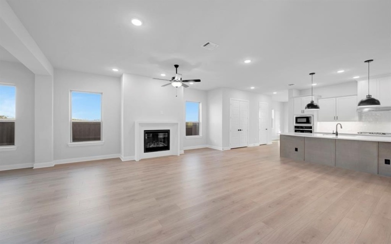 2085 Pine Grove Lane, Arlington, TX 76005, 2 Habitaciones Habitaciones , ,2 BañosBaños,Residential,En Venta,2085 Pine Grove Lane,0,21065927