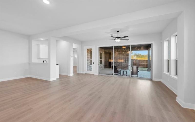 2085 Pine Grove Lane, Arlington, TX 76005, 2 Habitaciones Habitaciones , ,2 BañosBaños,Residential,En Venta,2085 Pine Grove Lane,0,21065927