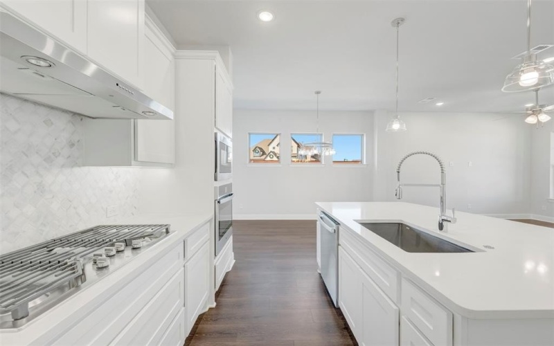 2204 Rolling Oaks Drive, Fort Worth, TX 76008, 3 Habitaciones Habitaciones , ,2 BañosBaños,Residential,En Venta,2204 Rolling Oaks Drive,0,21065940