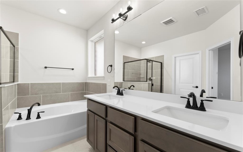 2122 NW Bloomsbury Lane, Forney, TX 75126, 4 Bedrooms Bedrooms, ,2 BathroomsBathrooms,Residential,For Sale,2122 NW Bloomsbury Lane,0,21065959