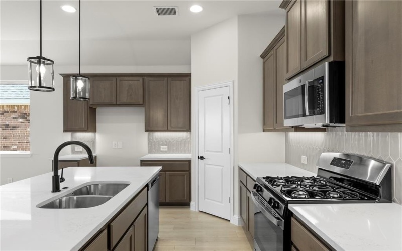 2122 NW Bloomsbury Lane, Forney, TX 75126, 4 Bedrooms Bedrooms, ,2 BathroomsBathrooms,Residential,For Sale,2122 NW Bloomsbury Lane,0,21065959