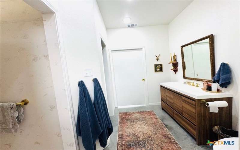 314 Mckenzie, Gatesville, TX 76528, 4 Bedrooms Bedrooms, ,3 BathroomsBathrooms,Residential,For Sale,314 Mckenzie,0,593061