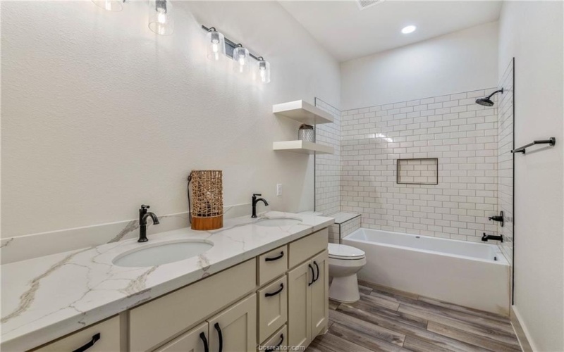 5847 Thousand Oaks Road, College Station, TX 77845, 4 Bedrooms Bedrooms, ,2 BathroomsBathrooms,Residential,For Sale,5847 Thousand Oaks Road,0,25010063