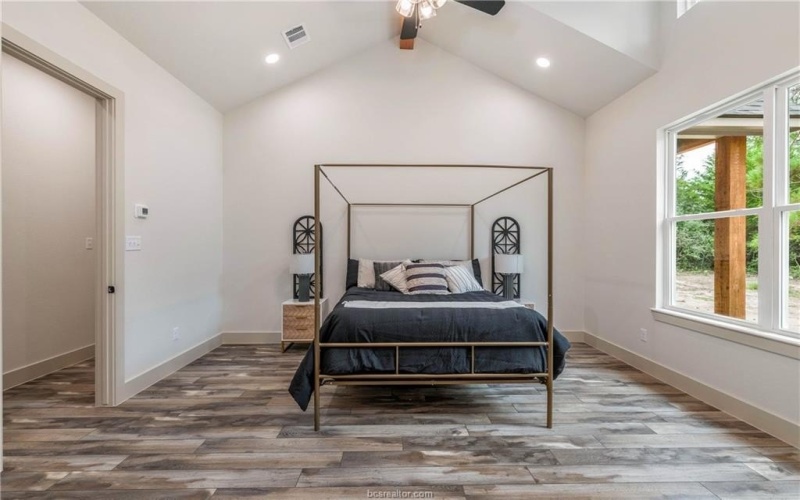 5847 Thousand Oaks Road, College Station, TX 77845, 4 Bedrooms Bedrooms, ,2 BathroomsBathrooms,Residential,For Sale,5847 Thousand Oaks Road,0,25010063