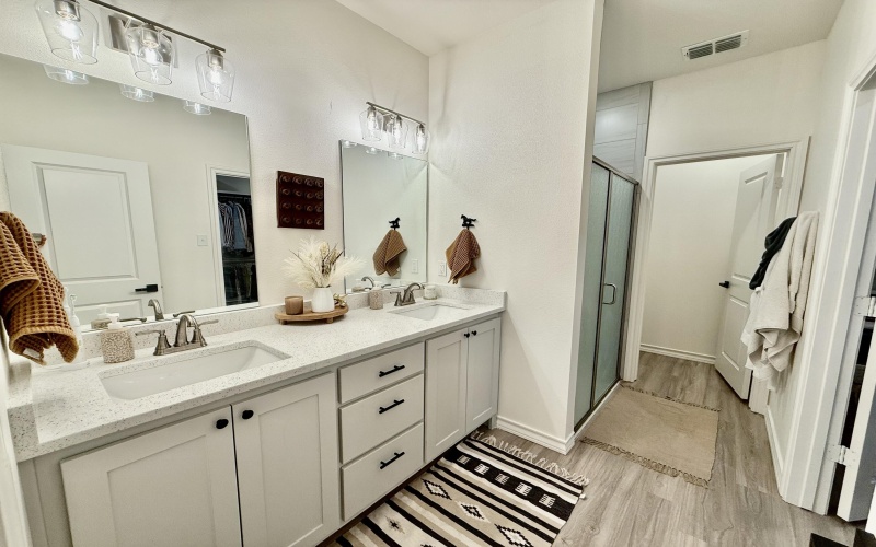 5881 Urbana Pl, Lubbock, TX 79407, 11 Bedrooms Bedrooms, ,8 BathroomsBathrooms,Residential Multi Family,For Sale,5881 Urbana Pl,0,202560814