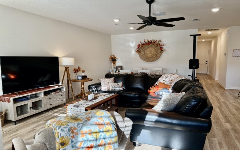 5881 Urbana Pl, Lubbock, TX 79407, 11 Bedrooms Bedrooms, ,8 BathroomsBathrooms,Residential Multi Family,For Sale,5881 Urbana Pl,0,202560814