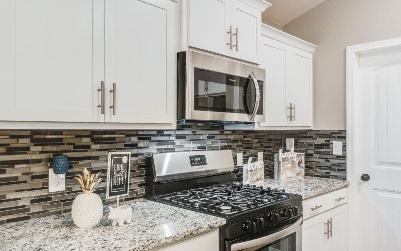 13825 Summer Valley Avenue, El Paso, TX 79928, 4 Bedrooms Bedrooms, ,3 BathroomsBathrooms,Residential,For Sale,13825 Summer Valley Avenue,921123