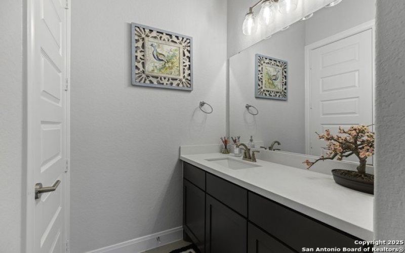 552 falcon, Castroville, TX 78009, 4 Habitaciones Habitaciones , ,3 BañosBaños,Residential,En Venta,552 falcon,0,1909411