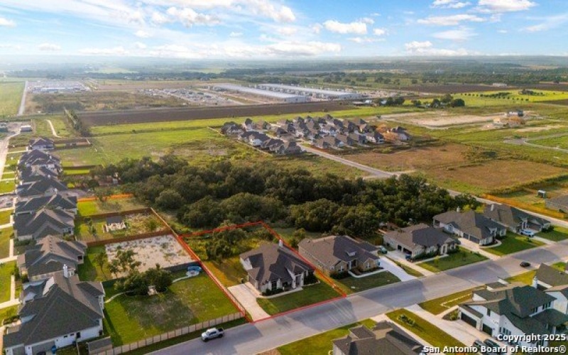 552 falcon, Castroville, TX 78009, 4 Habitaciones Habitaciones , ,3 BañosBaños,Residential,En Venta,552 falcon,0,1909411