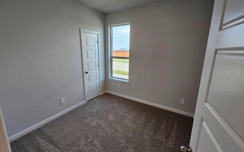 617 AMBER FIELDS Drive, Denton, TX 76259, 4 Habitaciones Habitaciones , ,2 BañosBaños,Residential,En Venta,617 AMBER FIELDS Drive,0,21064891