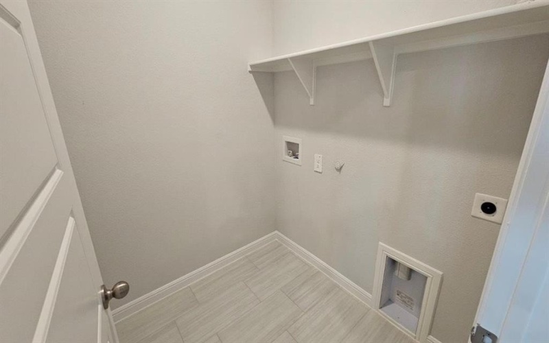 617 AMBER FIELDS Drive, Denton, TX 76259, 4 Habitaciones Habitaciones , ,2 BañosBaños,Residential,En Venta,617 AMBER FIELDS Drive,0,21064891