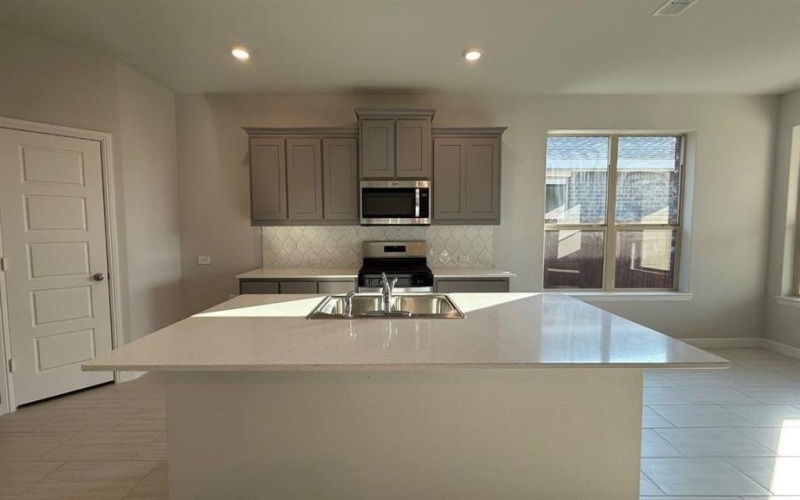 617 AMBER FIELDS Drive, Denton, TX 76259, 4 Habitaciones Habitaciones , ,2 BañosBaños,Residential,En Venta,617 AMBER FIELDS Drive,0,21064891