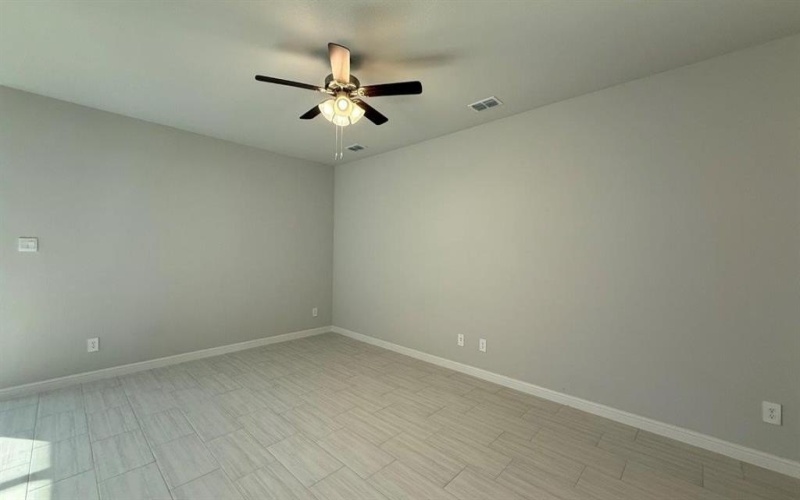 617 AMBER FIELDS Drive, Denton, TX 76259, 4 Habitaciones Habitaciones , ,2 BañosBaños,Residential,En Venta,617 AMBER FIELDS Drive,0,21064891