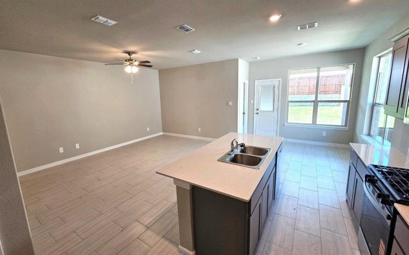 7705 TUSCARORA Drive, Denton, TX 76259, 4 Bedrooms Bedrooms, ,2 BathroomsBathrooms,Residential,For Sale,7705 TUSCARORA Drive,0,21065175