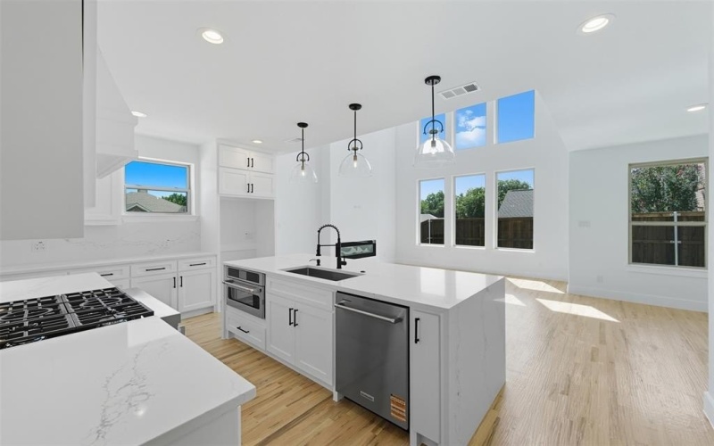 3003 Oak Bourne Drive, Arlington, TX 76016, 5 Habitaciones Habitaciones , ,3 BañosBaños,Residential,En Venta,3003 Oak Bourne Drive,0,21065779