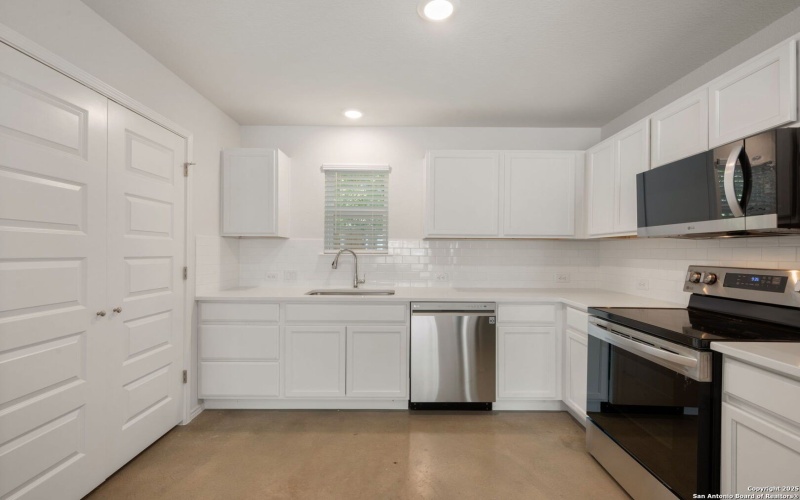 631 E Carolina unit: 4 #4, San Antonio, TX 78210, 2 Habitaciones Habitaciones , ,1 BañoBaños,Residential,En Venta,631 E Carolina unit: 4,0,1909421