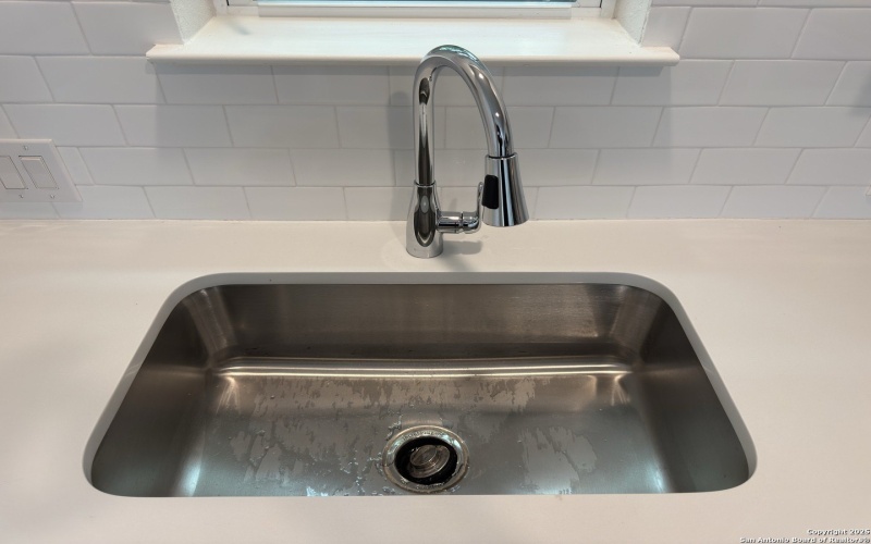 631 E Carolina unit: 4 #4, San Antonio, TX 78210, 2 Habitaciones Habitaciones , ,1 BañoBaños,Residential,En Venta,631 E Carolina unit: 4,0,1909421