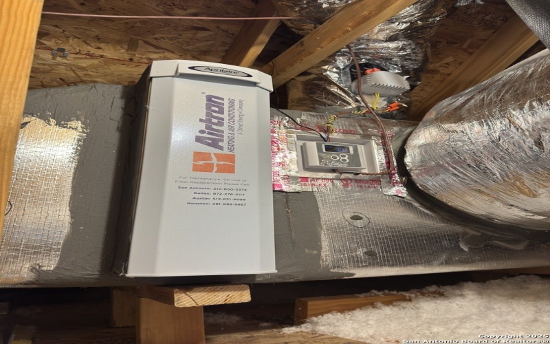 631 E Carolina unit: 4 #4, San Antonio, TX 78210, 2 Habitaciones Habitaciones , ,1 BañoBaños,Residential,En Venta,631 E Carolina unit: 4,0,1909421