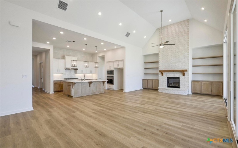 367 Muddy Creek, Kyle, TX 78640, 4 Bedrooms Bedrooms, ,5 BathroomsBathrooms,Residential,For Sale,367 Muddy Creek,0,573819