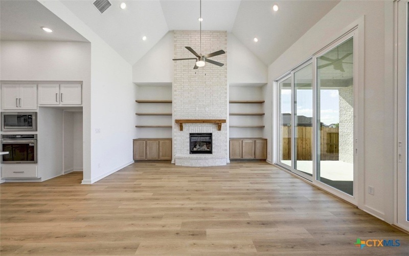 367 Muddy Creek, Kyle, TX 78640, 4 Bedrooms Bedrooms, ,5 BathroomsBathrooms,Residential,For Sale,367 Muddy Creek,0,573819