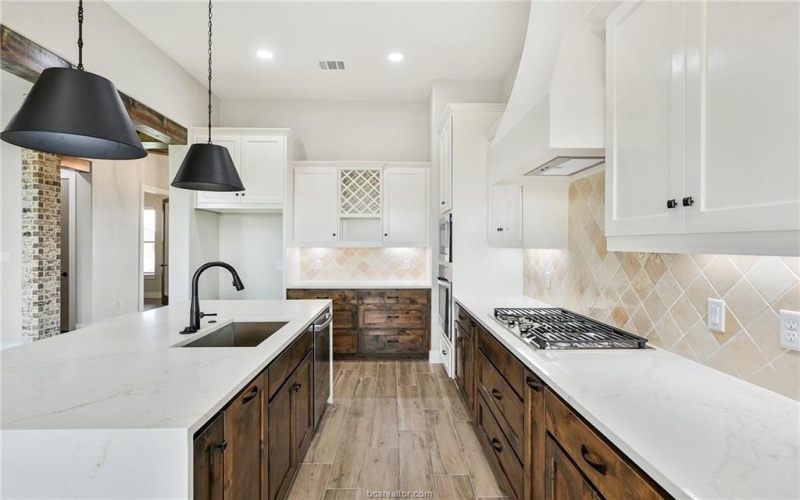 6609 Ridgeview Estates Lane, Bryan, TX 77808, 4 Bedrooms Bedrooms, ,3 BathroomsBathrooms,Residential,For Sale,6609 Ridgeview Estates Lane,0,25009922