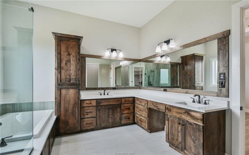 6609 Ridgeview Estates Lane, Bryan, TX 77808, 4 Bedrooms Bedrooms, ,3 BathroomsBathrooms,Residential,For Sale,6609 Ridgeview Estates Lane,0,25009922