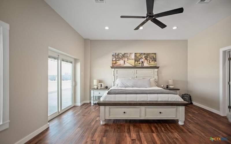 55 State Highway 316, Port Lavaca, TX 77979, 4 Habitaciones Habitaciones , ,3 BañosBaños,Residential,En Venta,55 State Highway 316,0,465241