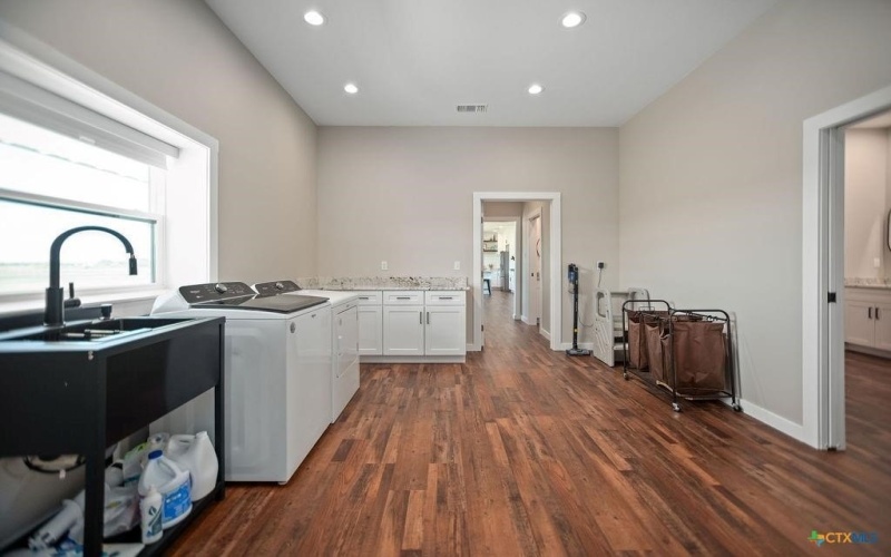 55 State Highway 316, Port Lavaca, TX 77979, 4 Habitaciones Habitaciones , ,3 BañosBaños,Residential,En Venta,55 State Highway 316,0,465241