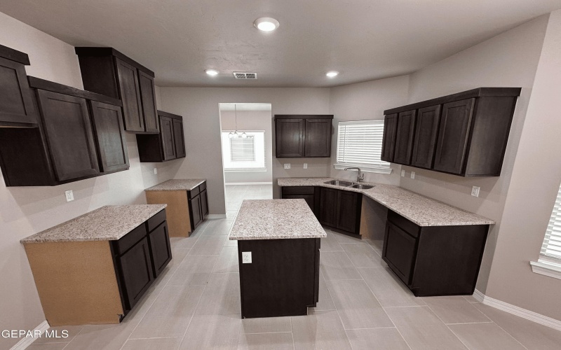 5012 Alyssa Jade Street, El Paso, TX 79938, 4 Habitaciones Habitaciones , ,1 BañoBaños,Residential,En Venta,5012 Alyssa Jade Street,0,930725