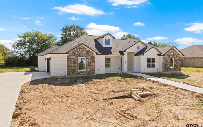 2732 Stone Hedge, Mt Pleasant, TX 75455, 4 Habitaciones Habitaciones , ,3 BañosBaños,Residential,En Venta,2732 Stone Hedge,0,25014173