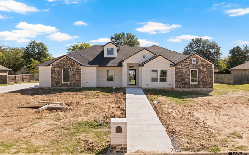 2732 Stone Hedge, Mt Pleasant, TX 75455, 4 Habitaciones Habitaciones , ,3 BañosBaños,Residential,En Venta,2732 Stone Hedge,0,25014173
