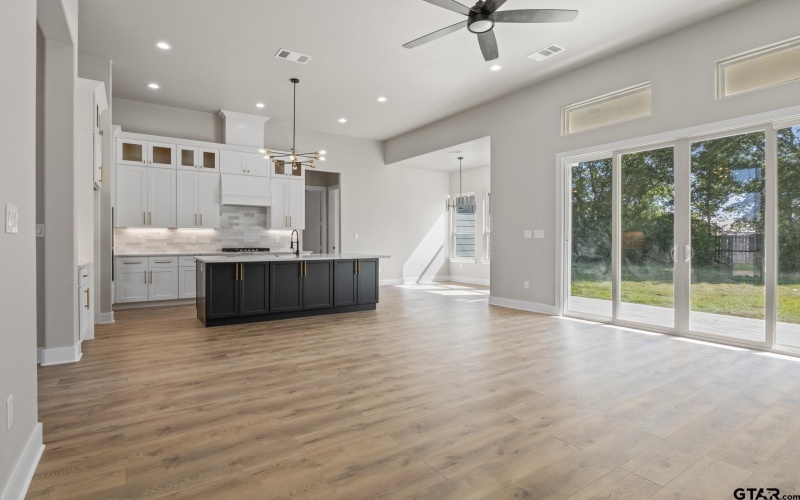 2732 Stone Hedge, Mt Pleasant, TX 75455, 4 Habitaciones Habitaciones , ,3 BañosBaños,Residential,En Venta,2732 Stone Hedge,0,25014173