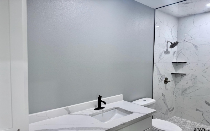 536 Alabama Street, Jacksonville, TX 75766, 3 Habitaciones Habitaciones , ,2 BañosBaños,Residential,En Venta,536 Alabama Street,0,25014191