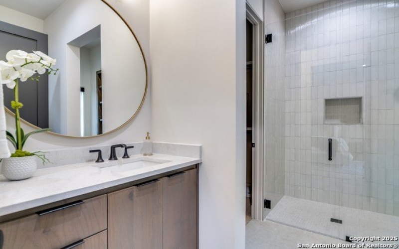 401 Oak Park Dr Unit B, Boerne, TX 78006, 3 Bedrooms Bedrooms, ,3 BathroomsBathrooms,Residential,For Sale,401 Oak Park Dr Unit B,0,1909473