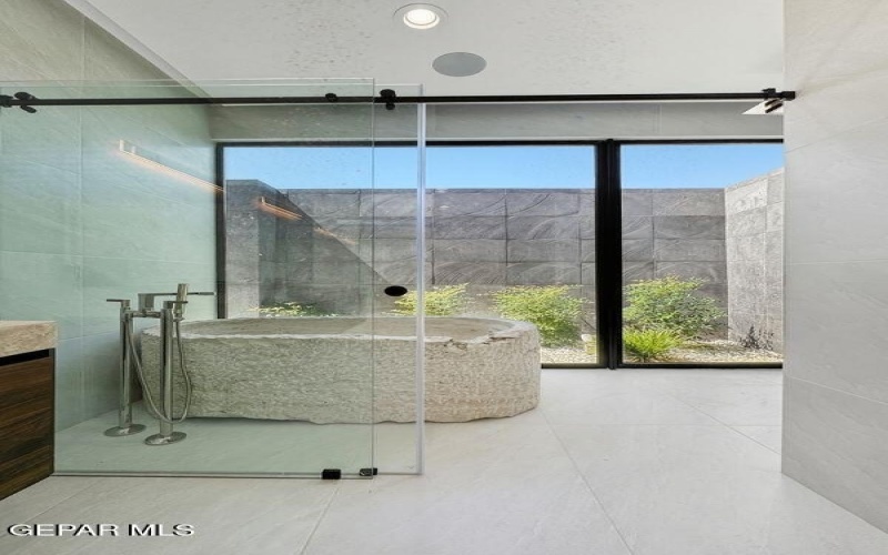 406 Del Rio View Drive, El Paso, TX 79932, 4 Bedrooms Bedrooms, ,1 BathroomBathrooms,Residential,For Sale,406 Del Rio View Drive,0,930806
