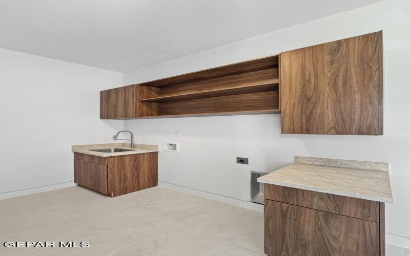 406 Del Rio View Drive, El Paso, TX 79932, 4 Bedrooms Bedrooms, ,1 BathroomBathrooms,Residential,For Sale,406 Del Rio View Drive,0,930806