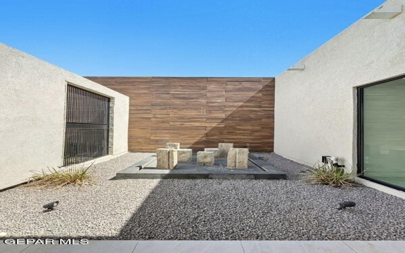 406 Del Rio View Drive, El Paso, TX 79932, 4 Bedrooms Bedrooms, ,1 BathroomBathrooms,Residential,For Sale,406 Del Rio View Drive,0,930806