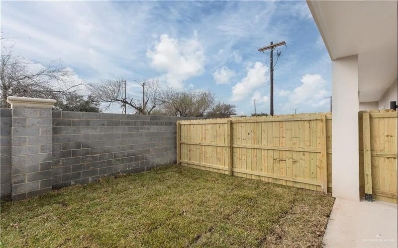 4614 W Huckleberry Street, Edinburg, TX 78541, ,Residential Multi Family,For Sale,4614 W Huckleberry Street,0,481523