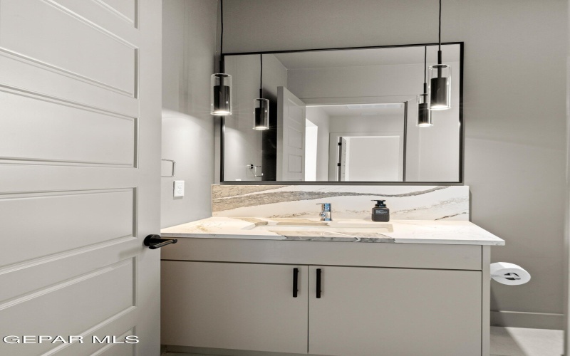 321 Blue Valley, Horizon City, TX 79928, 6 Habitaciones Habitaciones , ,3 BañosBaños,Residential,En Venta,321 Blue Valley,0,921384