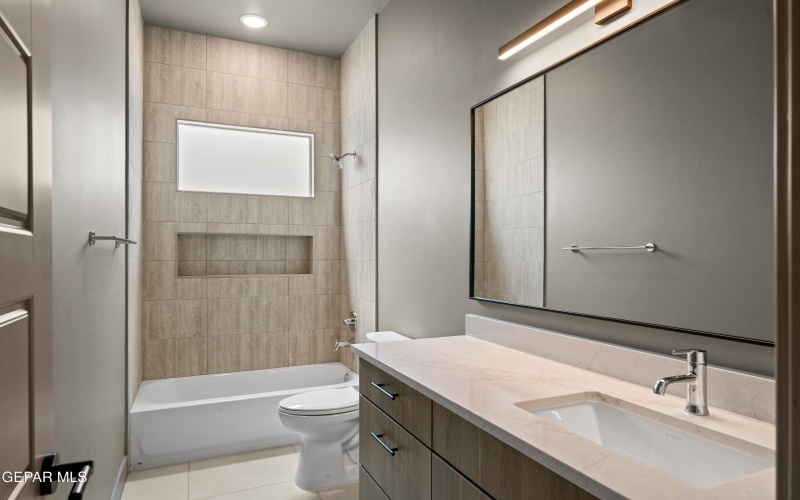 321 Blue Valley, Horizon City, TX 79928, 6 Habitaciones Habitaciones , ,3 BañosBaños,Residential,En Venta,321 Blue Valley,0,921384