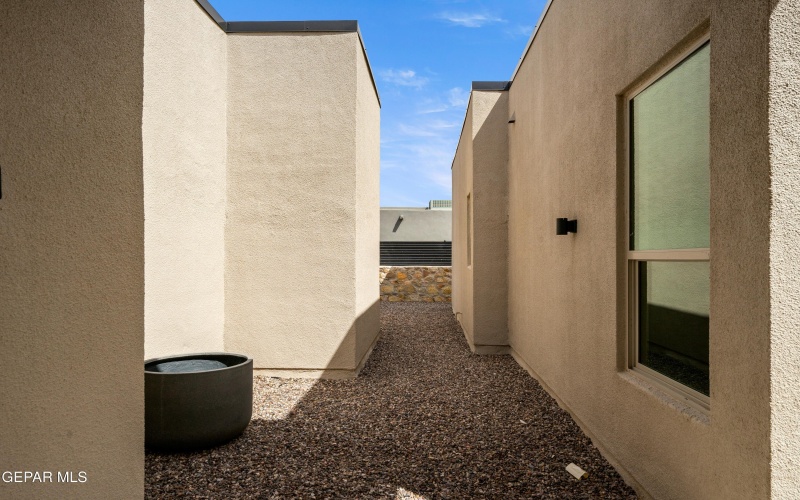 321 Blue Valley, Horizon City, TX 79928, 6 Habitaciones Habitaciones , ,3 BañosBaños,Residential,En Venta,321 Blue Valley,0,921384