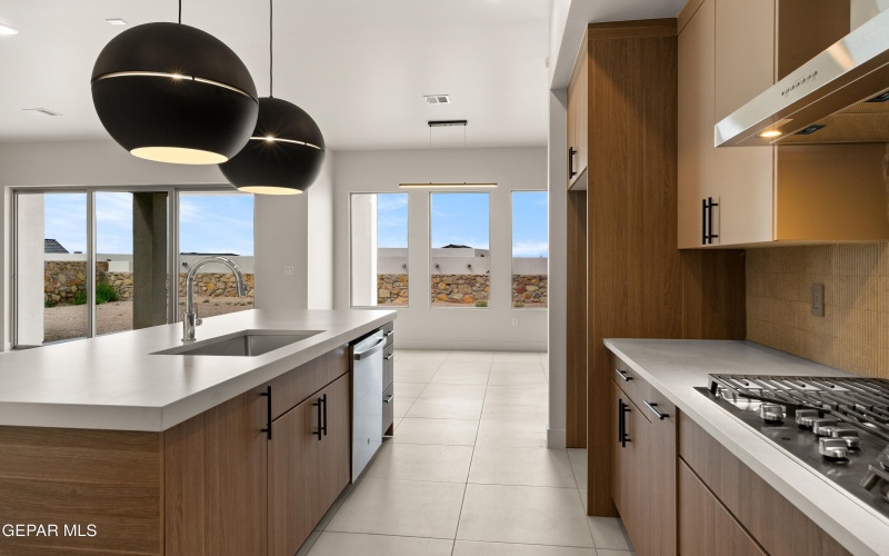 321 Blue Valley, Horizon City, TX 79928, 6 Habitaciones Habitaciones , ,3 BañosBaños,Residential,En Venta,321 Blue Valley,0,921384