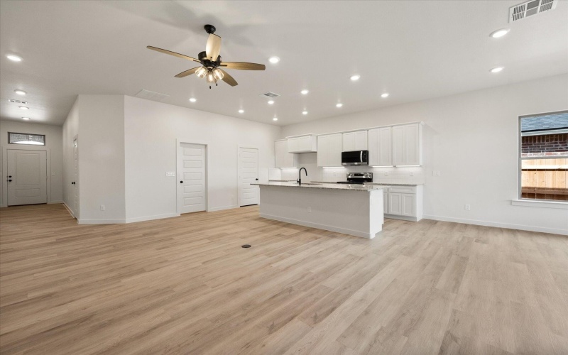 2306 Abbeville Avenue, Wolfforth, TX 79382, 4 Habitaciones Habitaciones , ,2 BañosBaños,Residential,En Venta,2306 Abbeville Avenue,0,202560882