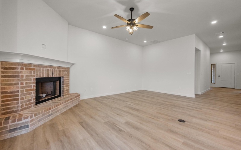 2406 Abbeville Avenue, Wolfforth, TX 79382, 4 Habitaciones Habitaciones , ,2 BañosBaños,Residential,En Venta,2406 Abbeville Avenue,0,202560887