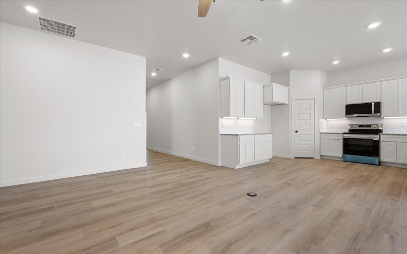 2406 Abbeville Avenue, Wolfforth, TX 79382, 4 Habitaciones Habitaciones , ,2 BañosBaños,Residential,En Venta,2406 Abbeville Avenue,0,202560887