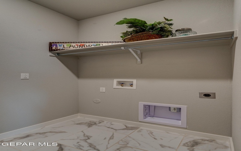 12925 Pontesbury Drive, El Paso, TX 79928, 4 Habitaciones Habitaciones , ,1 BañoBaños,Residential,En Venta,12925 Pontesbury Drive,921177