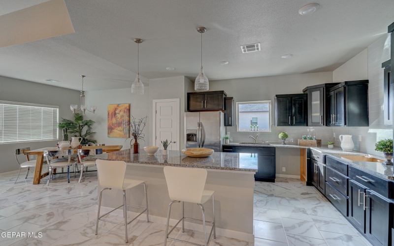 12925 Pontesbury Drive, El Paso, TX 79928, 4 Habitaciones Habitaciones , ,1 BañoBaños,Residential,En Venta,12925 Pontesbury Drive,921177