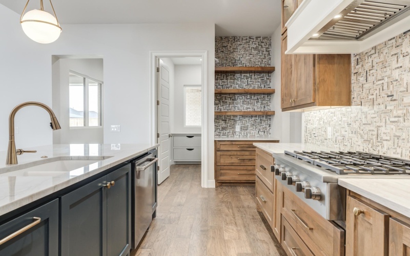 14102 Salisbury Avenue, Lubbock, TX 79424, 4 Habitaciones Habitaciones , ,5 BañosBaños,Residential,En Venta,14102 Salisbury Avenue,0,202560911