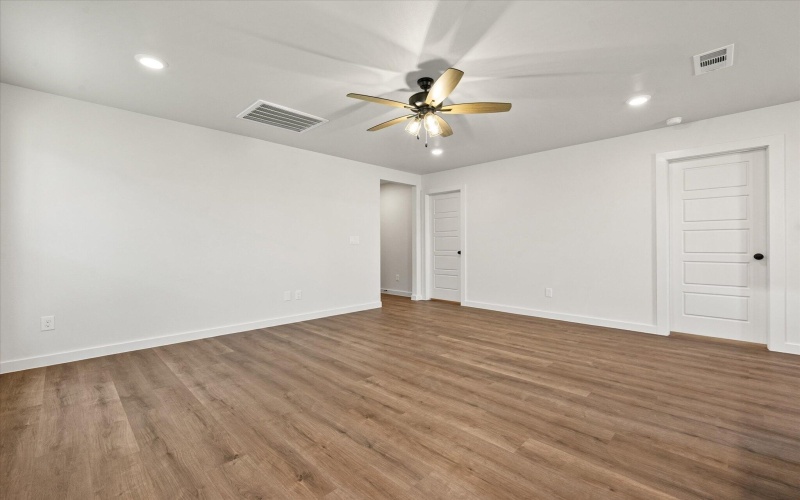 8310 24th Street, Lubbock, TX 79407, 2 Habitaciones Habitaciones , ,2 BañosBaños,Residential,En Venta,8310 24th Street,0,202560913